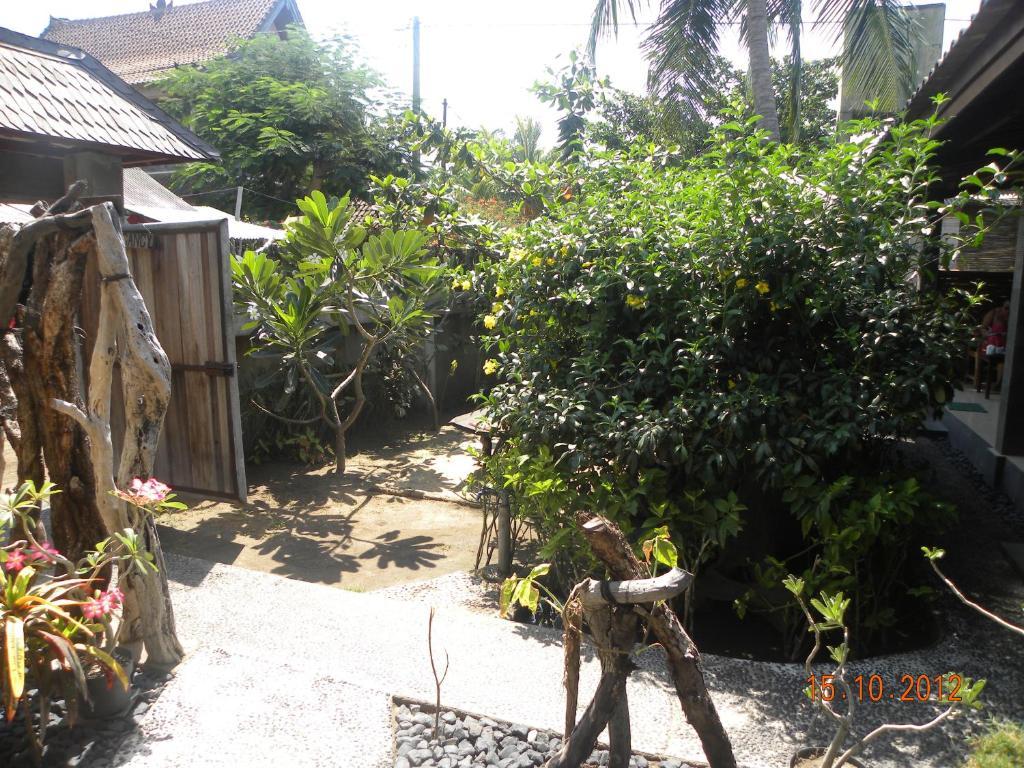 Malino Homestay Gili Trawangan Exterior foto