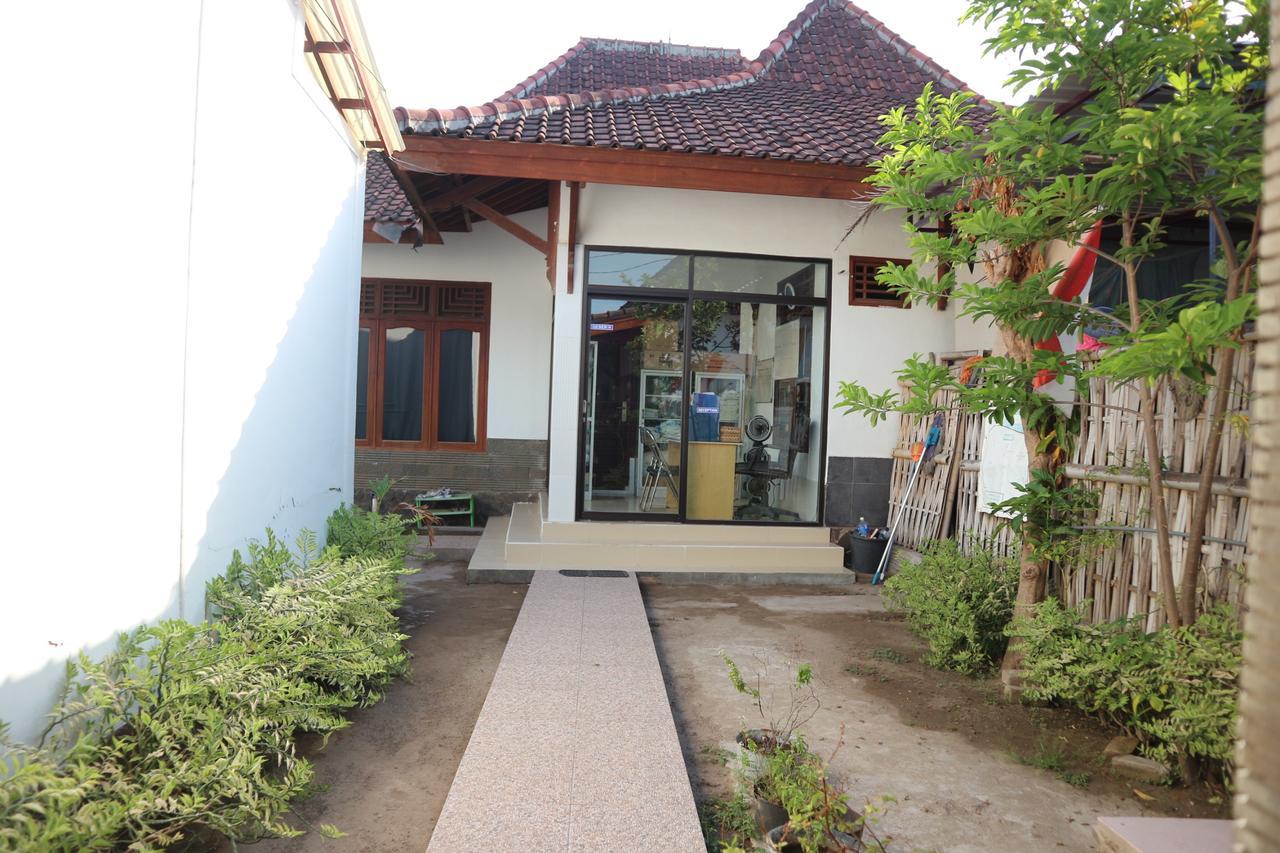 Malino Homestay Gili Trawangan Exterior foto