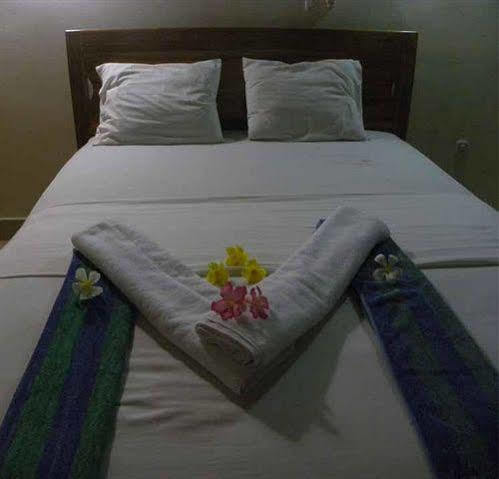 Malino Homestay Gili Trawangan Exterior foto